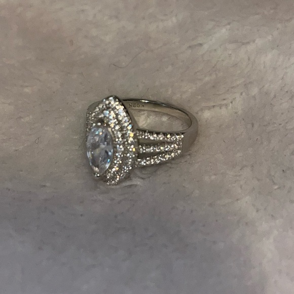 MIRADOR MARQUISE RING - Picture 3 of 6